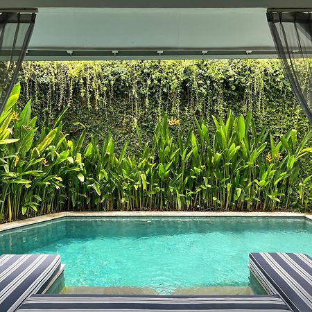 Ozamiz Villa Seminyak By Villas R Us Luaran gambar